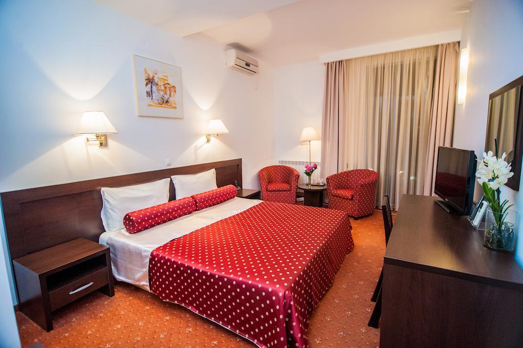 Hotel Mon Jardin Mahmudia Quarto foto